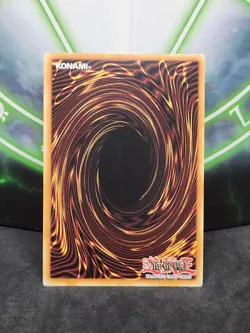 Yugioh Dark Magician DPBC EN008 Super Rare 1st Edition NM - Image 2