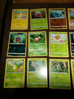 200+ POKEMON Basic, Energy, Trainer Cards + 18 Giant Pokemon Cards - Image 4