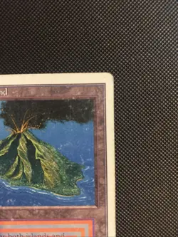English - MTG Volcanic Island - HP - Unlimited Edition - Image 3