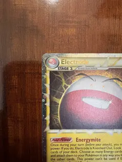 Pokemon Electrode 93/102 PRIME HGSS Triumphant Holo Rare MP/HP - Image 3