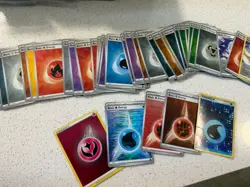 Pokemon Energy Lot - 850+ Cards Includes 40 Holos and Reverse Holos - Image 3