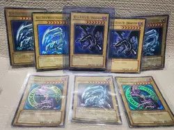 Yu-Gi-Oh Vintage Lot Holos, 1st edition holos 1st edition non holo 500+cards - Image 1