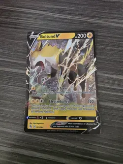 Boltund V 103/264 Swsh08: Fusion Strike Holo Pokemon TCG NM/M! - Image 1