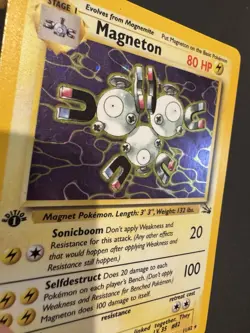 Pokemon Magneton 11/62 Fossil 1st Edition Holo WOTC ( Strong Front) - Image 2