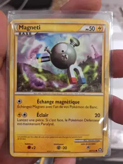 Magnemite 68/102 Triumphant 2011 French NM Non-Holo Pokemon TCG - Image 1