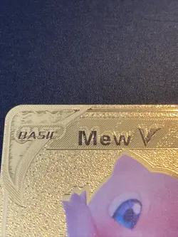 RARE MISPRINT ERROR Pokemon TCG Mew V Pokemon Gold Foil Fan Pokemon Card - Image 2
