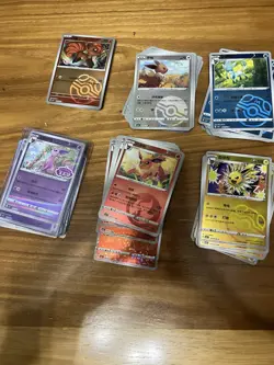Bulk Lot Pokemon Cards - Image 1
