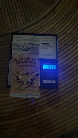 1999 unopened Pokemon Zapdos Booster Pack Maybe Heavy 21.1 - Image 1