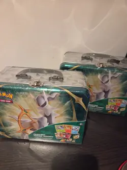 Pokemon TCG Collector Chest Spring 2022 Sword & Shield packs - Image 4
