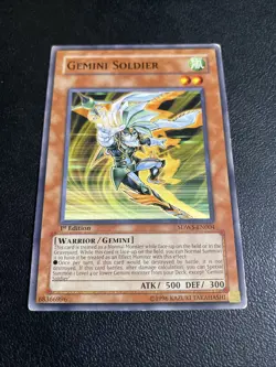 Yu-Gi-Oh! TCG - Gemini Soldier SDWS-EN004 1st Edition Common - Image 1