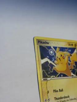 Pikachu - 60/106 Ex Emerald 2005 - Vintage - Pokemon TCG - Image 4