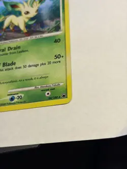 Pokemon Diamond Pearl Majestic Dawn Leafeon Holo 24/100 LP Swirl TCG - Image 3