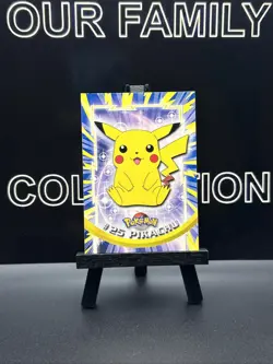 Pikachu #25 • Pokemon Topps • Series 1 Blue Logo • Regular - Image 1