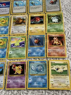(33) Foreign Vintage Pokemon Card Lot - Non English Cards Italian Spanish - Image 3
