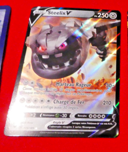 POKEMON CARD HOLO CARTE STEELIX V 115/185 FR NM 2020 - Image 1