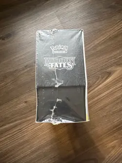 Pokemon TCG: Hidden Fates Trainer Box, 2019 READ 820650804731 - Image 3