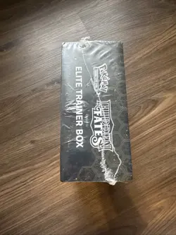Pokemon TCG: Hidden Fates Trainer Box, 2019 READ 820650804731 - Image 4