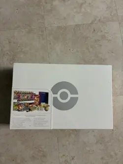 Pokemon Ultra-Premium Collection Charizard Box Sword & Shield Pokemon TCG 2022 - Image 3