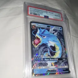 POKEMON GYARADOS GX 16/68 HIDDEN FATES ULTRA RARE HOLO 230HP STAGE 1 PSA 10 - Image 2