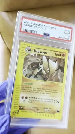 Pokemon TCG Kabutops Holo H13 - Skyridge 2003 - PSA 9, REGRADE CANDIDATE - Image 2
