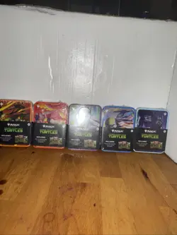Magic: The Gathering Teenage Mutant Ninja Turtles Mass Market Tin - Styles May - Image 1