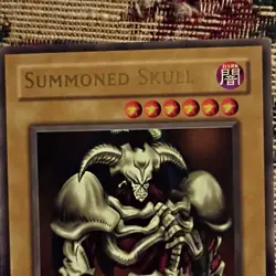 Summoned Skull MRD-003 Unlimited Vintage Holo LP - Image 3