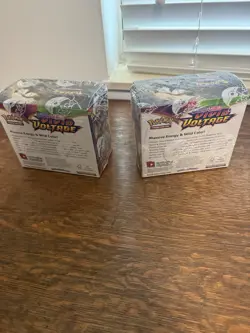 Pokemon TCG: Sword & Shield - Vivid Voltage Booster Box 820650817496 - Image 3