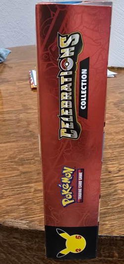 Pokemon TCG Celebrations Collection Lance's Charizard V Box 820650101625 - Image 4