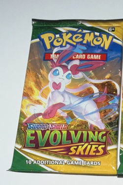Pokemon TCG Evolving Skies 1 Pack Sylveon Art Sealed Pack - Image 3