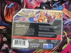 2 Slashing Legends Tin - Koraidon ex / Zacian ex - 5 Packs, Promo Card - Image 4