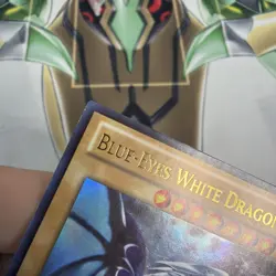Yu-Gi-Oh Blue Eyes White Dragon JUMP-EN068 Ultra Rare Limited Edition FAST SHIP - Image 4