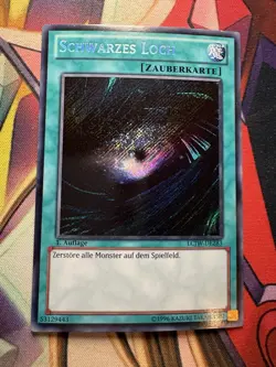 Yugioh! Schwarzes Loch Secret Rare - LCJW-DE283 1. Auflage - Deutsch - Image 1