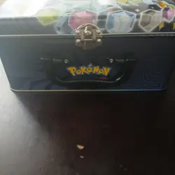 Pokemon Crown Zenith Bulk Lot Of 700+ Cards C/UC/R - In A Pokemon Metal Lunchbox - Image 5