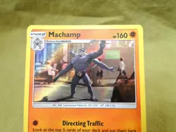Pokemon Trading Card - Detective Pikachu: Holo Machamp 13/18 - Image 2