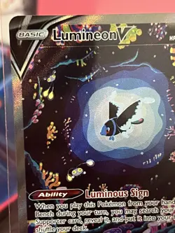 Pokemon TCG Lumineon V Galarian Gallery Holo Ultra Rare Card GG39/GG70 NM - Image 2