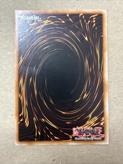 BLUE-EYES WHITE DRAGON SECRET RARE SBC2-ENB02 LIGHT PLAY YUGIOH - Image 2