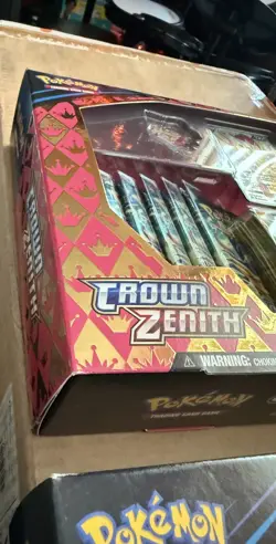 Crown Zenith Shiny Zacian /Zamazenta Premium Figure Collection Box Set Pokemon - Image 5