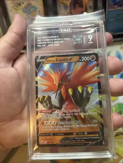 Pokemon Galarian Zapdos V 080/198 Chilling Reign Ultra Rare TAG 9 Mint - Image 5