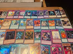 Yugioh 1,025 Card Collection Lot Mostly Modern Mix W/ Some Vintage 1996 NM/LP/MP - Image 4