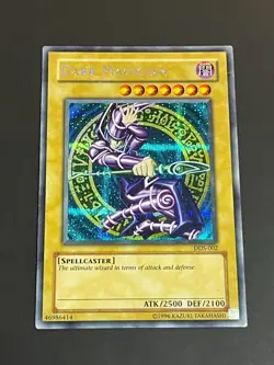 2002 Dark Magician Secret Rare DDS-002 YuGiOh Card English Holo Vintage Promo - Image 1