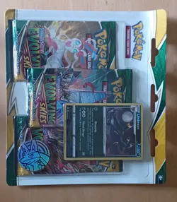 Pokemon Trading Card Game: Sword and Shield - Evolving Skies Three Booster Packs - Image 1