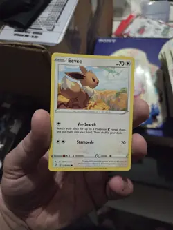 Eevee 125/203 SWSH07: Evolving Skies Regular NM Pokemon TCG - Image 1