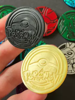 10 X Pokemon Coins Coin Tokens Shiny Pikachu Mewtwo Lugia Froakie Rayquaza - Image 5