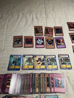 1.1 lbs of YuGiOh (Read Des.) - Bulk TCG - 1st Ed, Ultra Rare, Foil, Vintage - Image 4