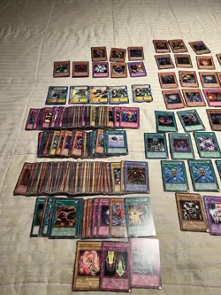 1.1 lbs of YuGiOh (Read Des.) - Bulk TCG - 1st Ed, Ultra Rare, Foil, Vintage - Image 5