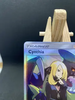 Pokemon TCG Cynthia Hidden Fates Full Art Holo Card SV82/SV94 NM - Image 4