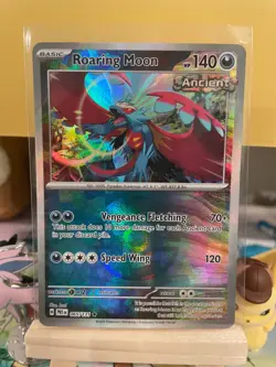 Roaring Moon Pokeball Pattern (065/131) - Pokeball Pattern - Pokemon TCG - NM - Image 1