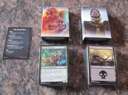 PRE-OWNED 2020 MAGIC "THE GATHERING" STARTER KIT WITH PLAY GUIDE - Image 2