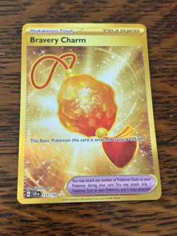 POKEMON TCG BRAVERY CHARM 175/142 HYPER RARE SV07: STELLAR CROWN HOLO - Image 1