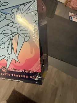 Chaos Rising Pokemon Center ETB *PLEASE SEE DESCRIPTION* TEAR ON THE BACK - Image 4